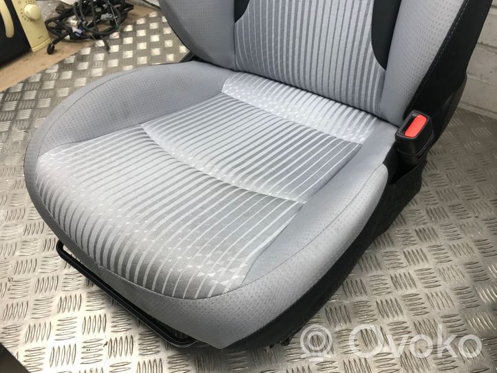 Toyota Prius (XW50) Kit intérieur 