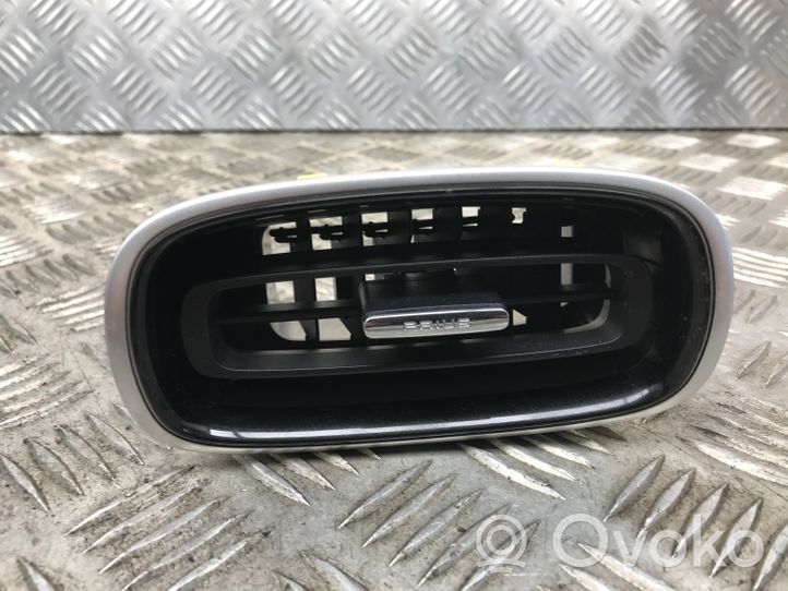 Toyota Prius (XW50) Garniture, panneau de grille d'aération latérale 5565047190