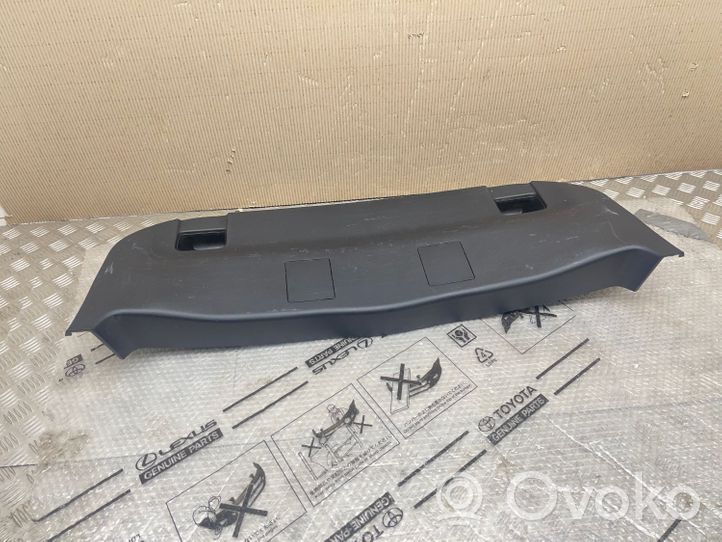 Toyota Prius (XW30) Garniture de hayon 6775047020