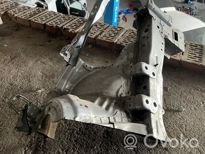 Toyota Prius (XW30) Longeron support avant 