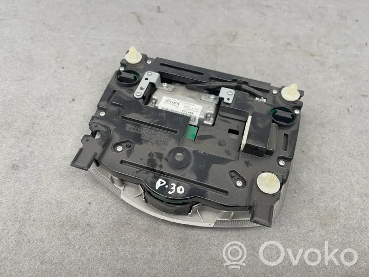 Toyota Prius (XW30) Priekšējo vietu apgaismojums 8973247020