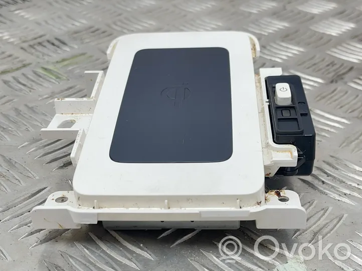 Toyota Prius (XW50) Modulo di ricarica wireless 861C047010