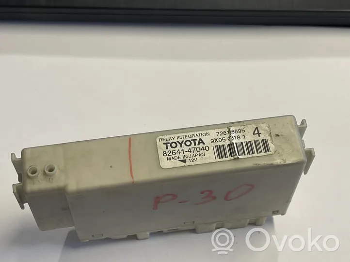 Toyota Prius (XW30) Inne komputery / moduły / sterowniki 8264147040