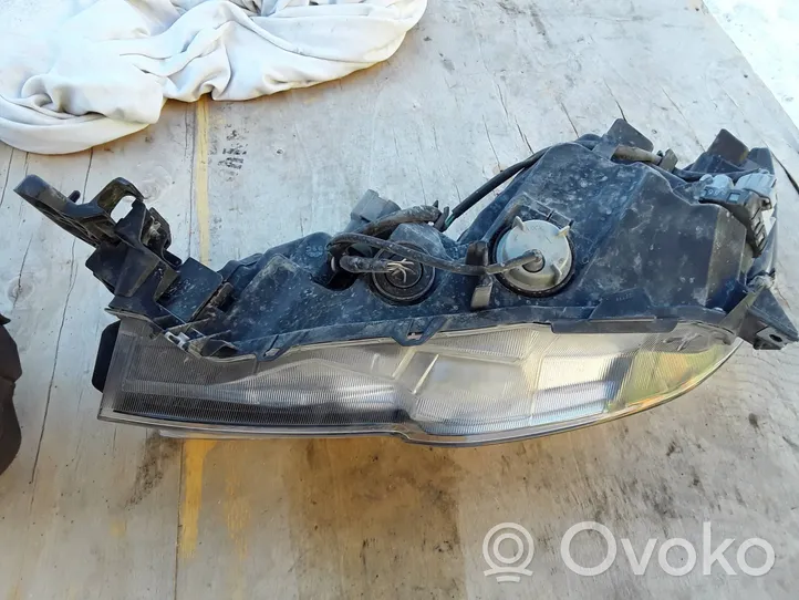 Subaru Outback (BT) Lampa przednia 84002AL180