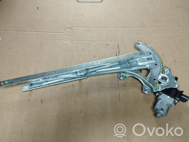 Honda CR-V Front door window regulator with motor 