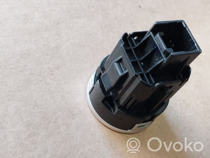 Mitsubishi ASX Moottorin start-stop-painike/kytkin 8610A101