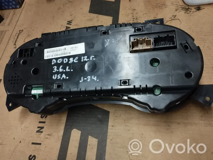 Chrysler Town & Country V Tachimetro (quadro strumenti) P68055681AG