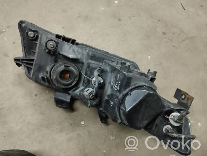 Honda Accord Lampa przednia P2928