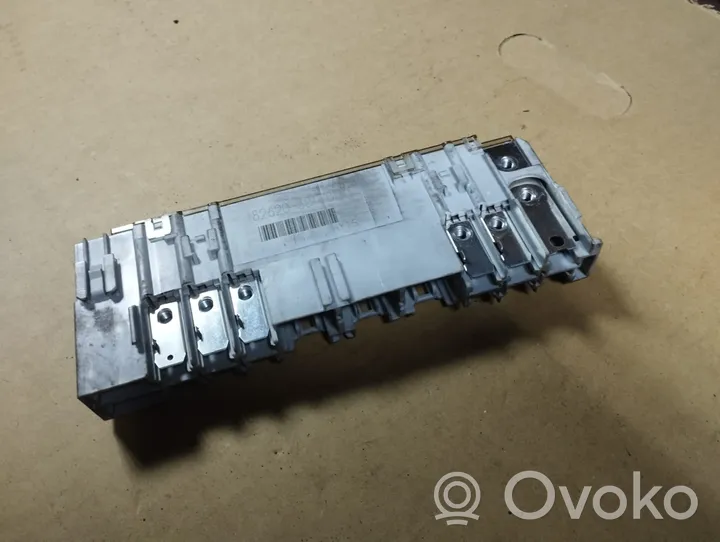 Lexus IS 220D-250-350 Module de fusibles 8262030170