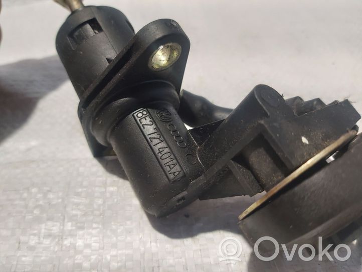 Volkswagen PASSAT B5 Główny cylinder sprzęgła 8E2721401AA