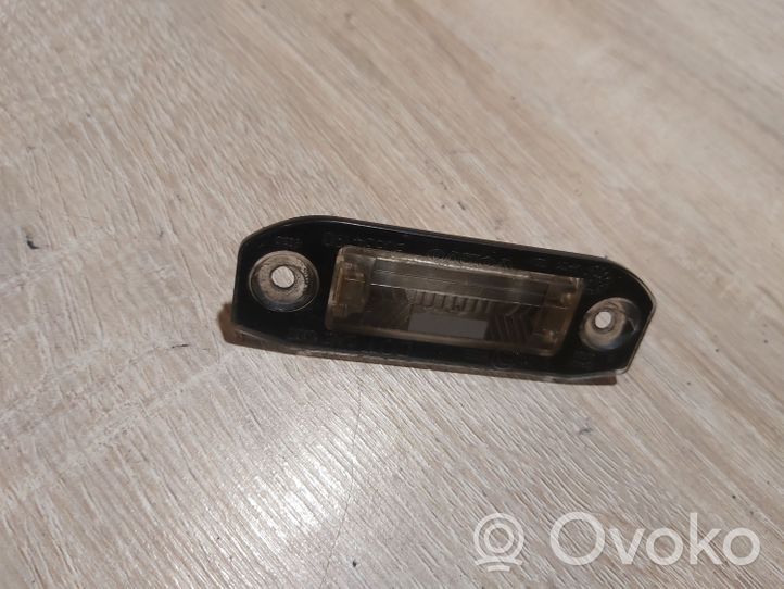 Volvo S40, V40 Lampa oświetlenia tylnej tablicy rejestracyjnej 30634190