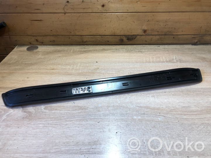 BMW 3 E90 E91 Rivestimento anteriore minigonna laterale 7060280