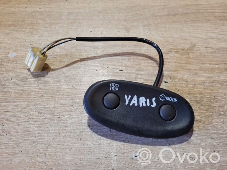 Toyota Yaris Verso Interruptor del control de crucero 6410N56