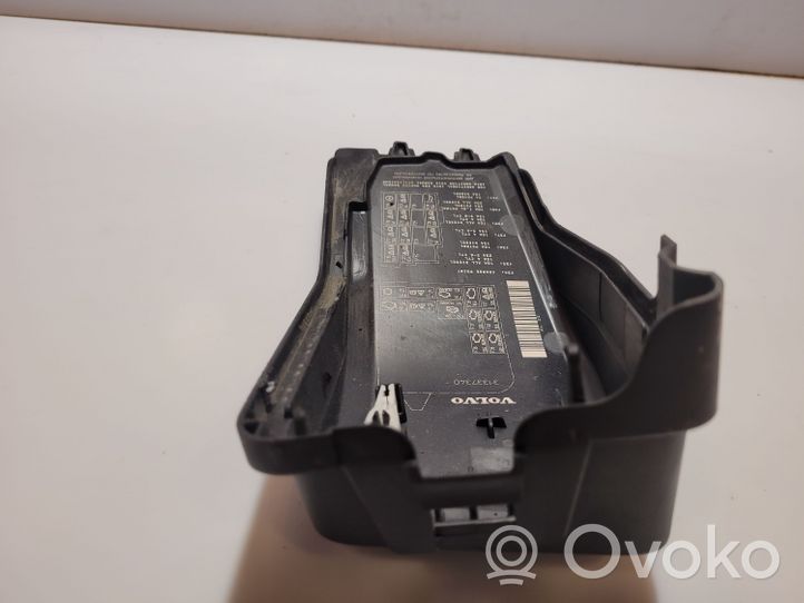 Volvo V60 Fuse box cover 31337340