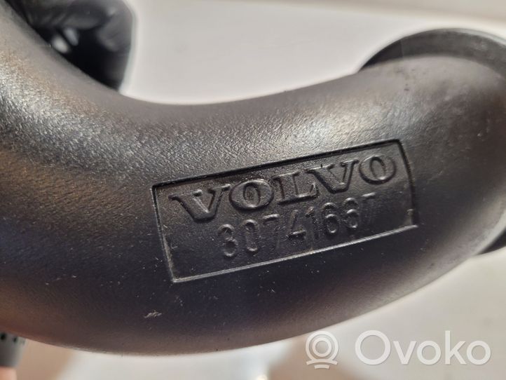 Volvo V70 Wąż / Rura intercoolera 30741667