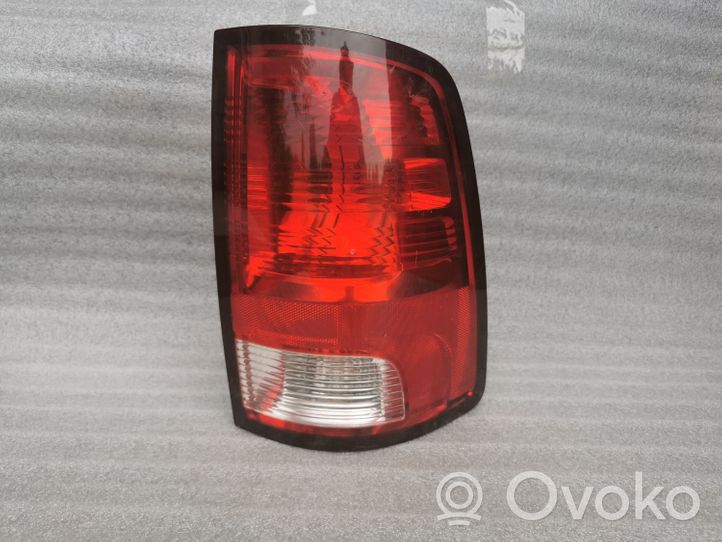 Dodge VAN RAM Galinis žibintas kėbule 55277414AB