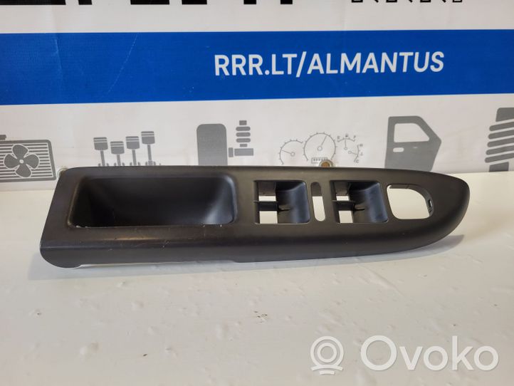 Volkswagen Golf Plus Rivestimento pulsantiera finestrino della portiera anteriore 5M1867371C