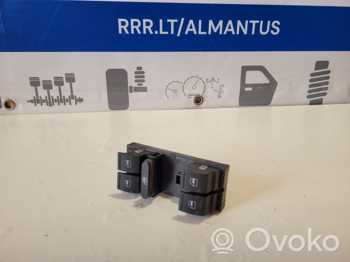 Volkswagen Golf Plus Interruttore di controllo dell’alzacristalli elettrico 1K4959857A