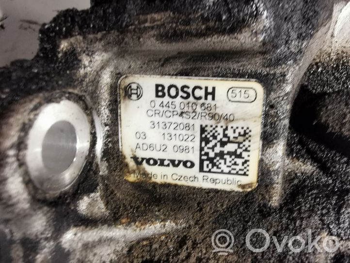 Volvo V60 Pompe d'injection de carburant à haute pression 31372081