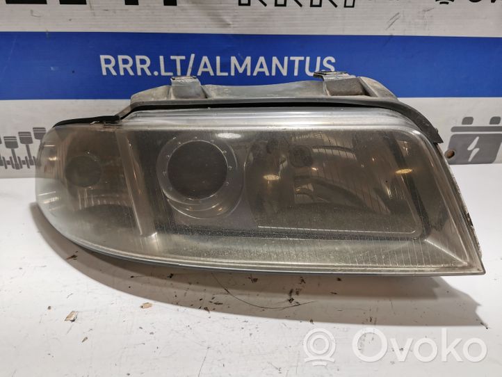 Audi A4 S4 B5 8D Phare frontale 8D0941004AN