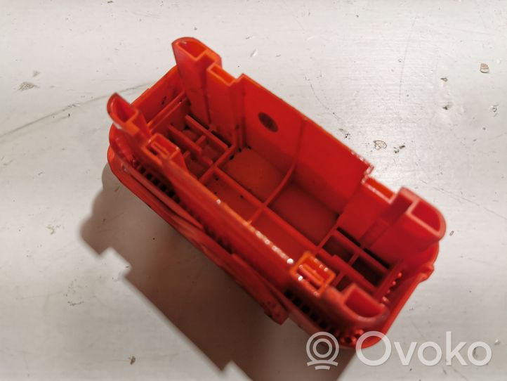 Volvo V60 Relais de batterie fusible 9513049B