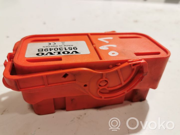 Volvo V60 Relais de batterie fusible 9513049B