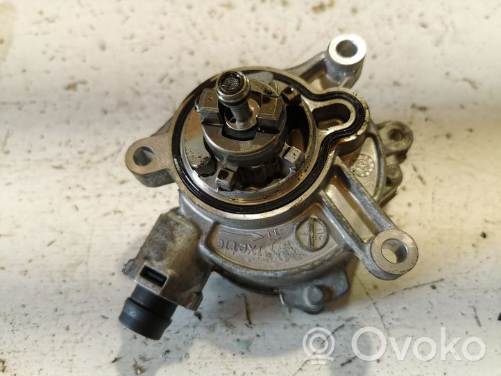 Volvo V60 Pompe à vide 31375107