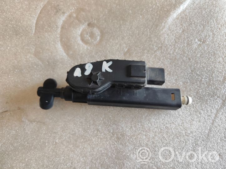 Audi A8 S8 D3 4E Ugello a spruzzo lavavetri per faro 4E0955965AA