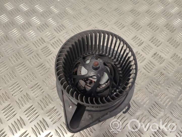 Audi Cabriolet B3 8G Soplador/ventilador calefacción 8A1820021