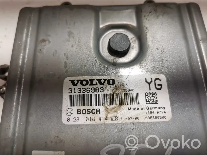Volvo V70 Calculateur moteur ECU 31336983
