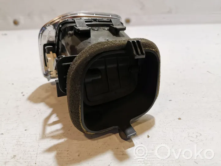 Volvo V60 Šoninės oro grotelės 30791697