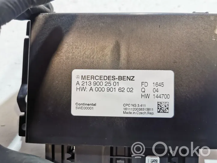 Mercedes-Benz E W213 Vaihdelaatikon ohjainlaite/moduuli A2139002501