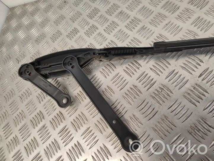 Mercedes-Benz E W213 Front wiper blade arm A2058240119