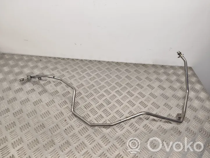 Audi A4 Allroad Tuyau de refroidissement d'huile de boîte de vitesses 8K0317818CM