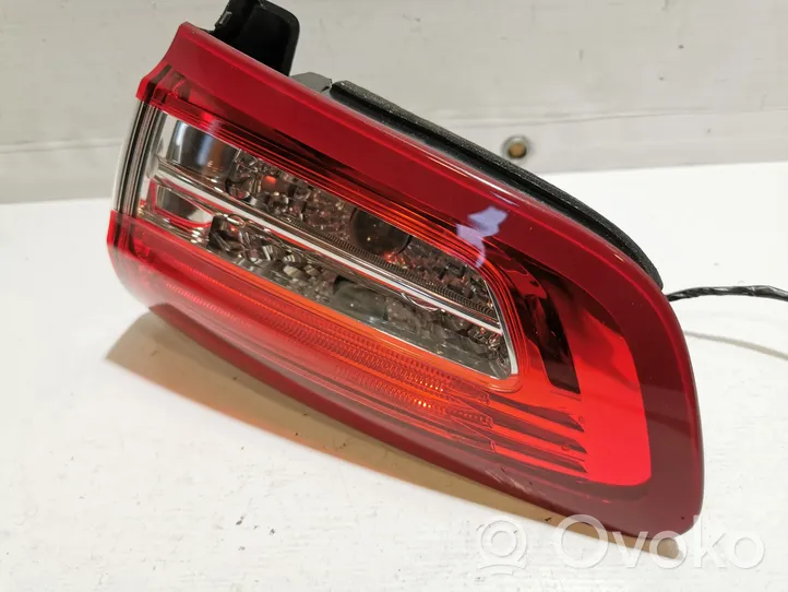 Citroen DS5 Lampy tylnej klapy bagażnika 9803167980