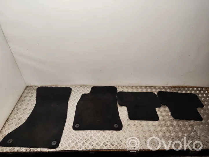 Audi A4 Allroad Car floor mat set 
