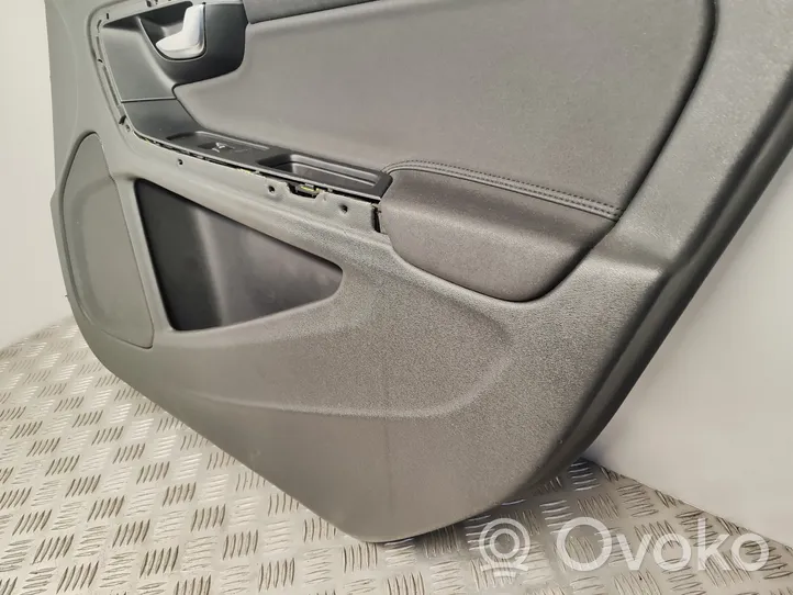 Volvo V60 Rivestimento del pannello della portiera anteriore 8635860