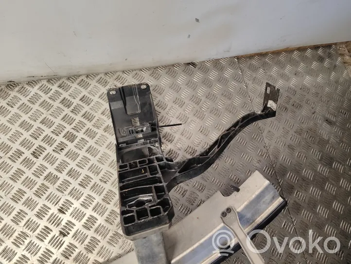 BMW 6 E63 E64 Traversa del paraurti anteriore 7008818