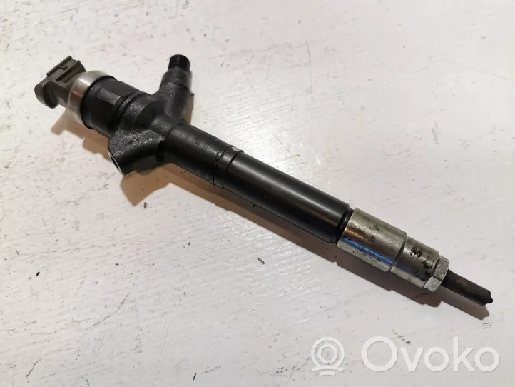 Toyota Avensis T250 Injecteur de carburant 236700R010