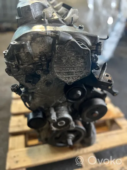 Toyota Avensis T250 Motor 2AD