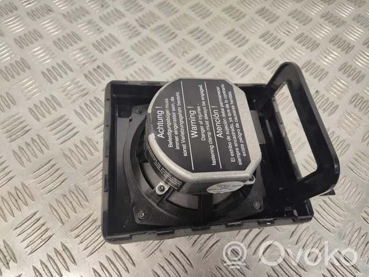 Audi Cabriolet B3 8G Altavoz subwoofer 8G0035381