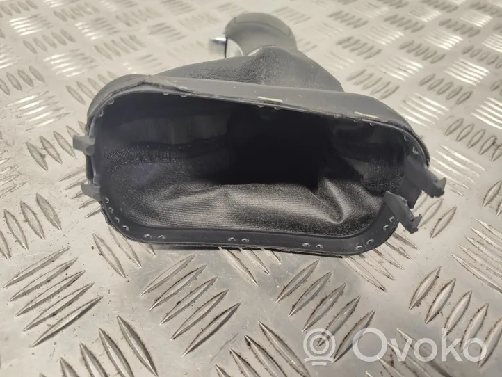 Volkswagen Jetta VI Rivestimento in pelle/manopola della leva del cambio 