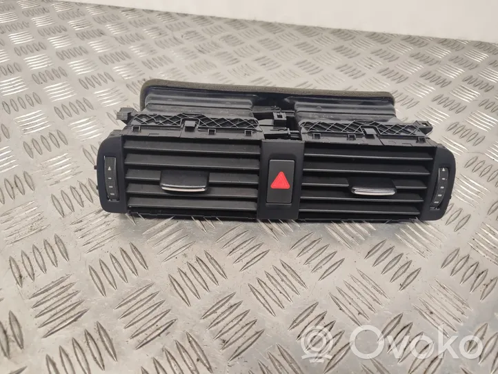 Volkswagen Jetta VI Dash center air vent grill 5C7857059