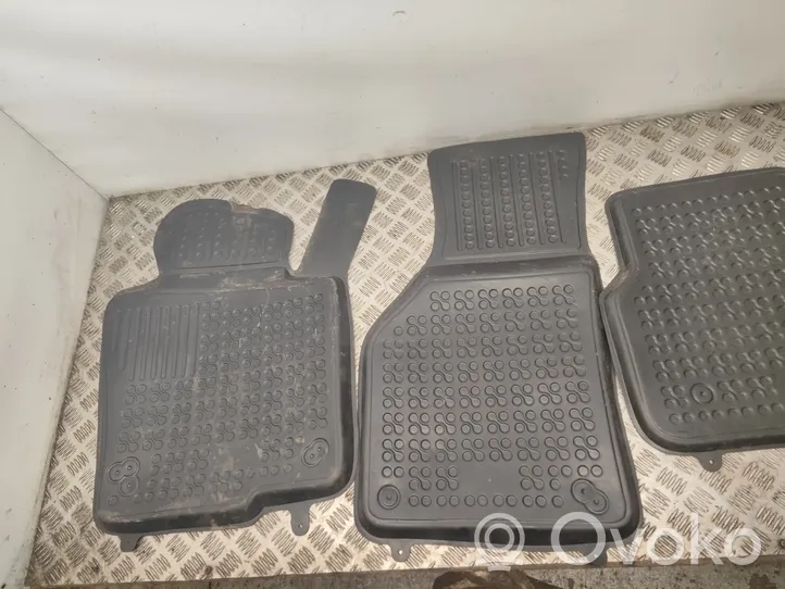 Volkswagen PASSAT B6 Kit tapis de sol auto 