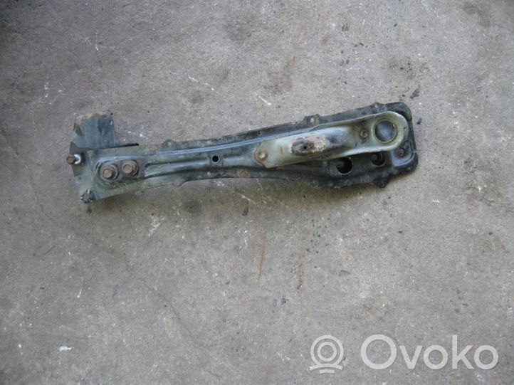 Toyota Avensis T250 Staffa del pannello di supporto del radiatore 