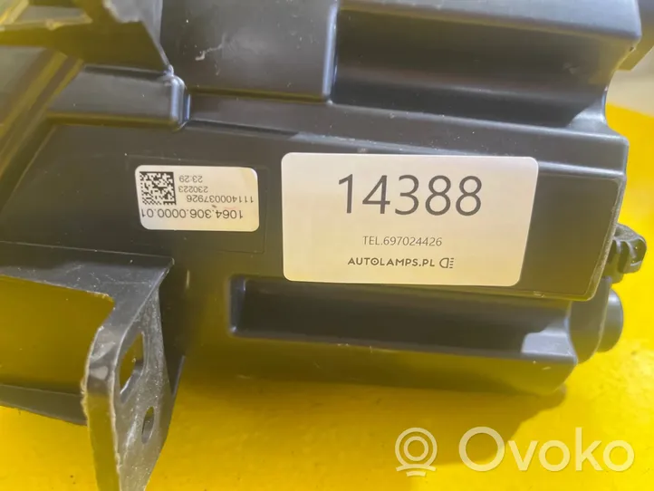 Opel Movano C Lampa przednia 10643060000