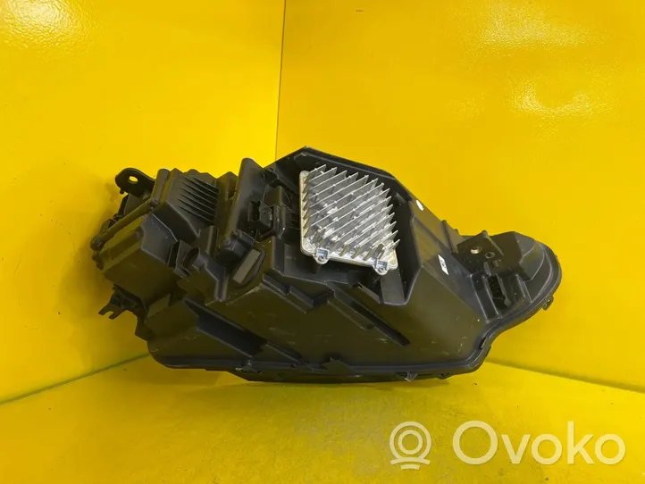 Citroen DS7 Crossback Lampa przednia 9841273180