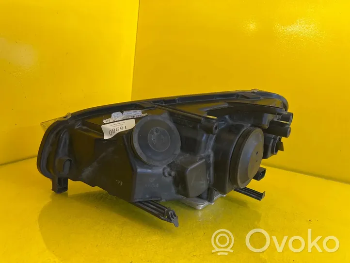 Ford C-MAX I Headlight/headlamp 7M51-13D154-AA