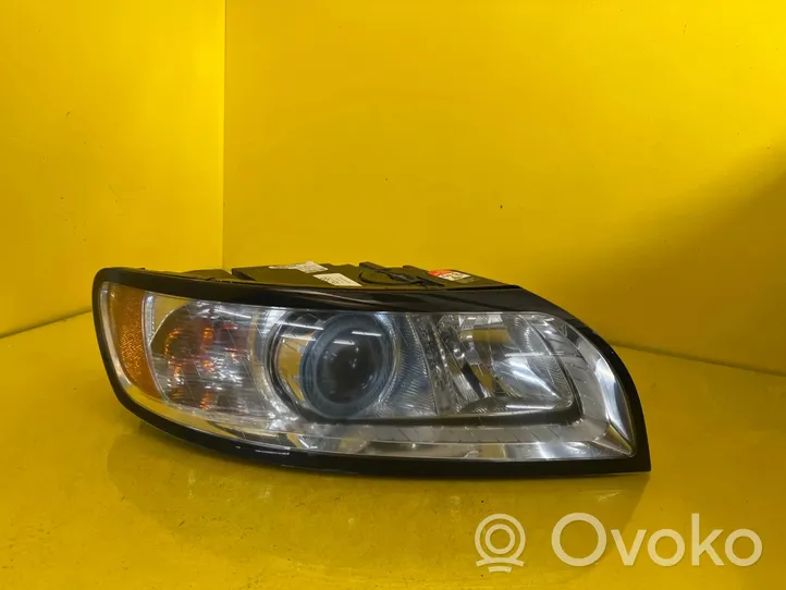 Volvo S40 Lampa przednia 31299588