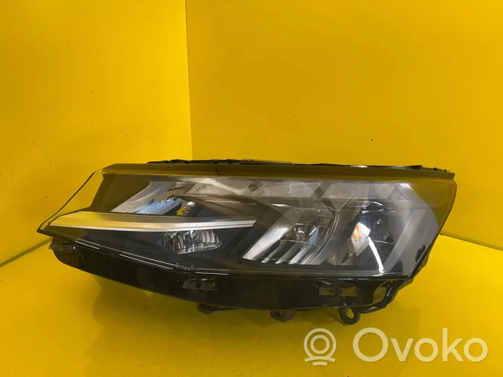 Volkswagen Transporter - Caravelle T7 Lampa przednia 